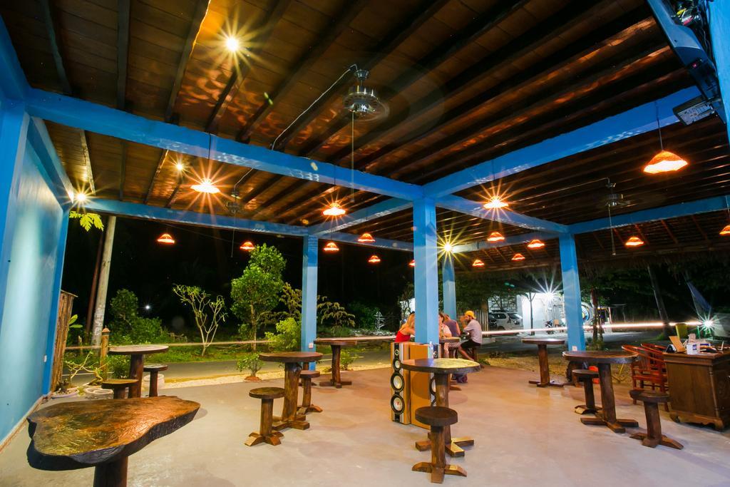 Full Moon Hostel Nusa Penida Exterior photo
