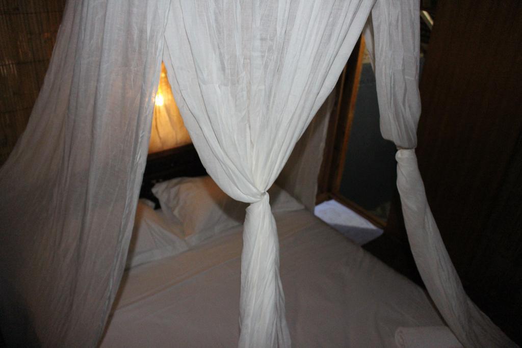 Full Moon Hostel Nusa Penida Exterior photo