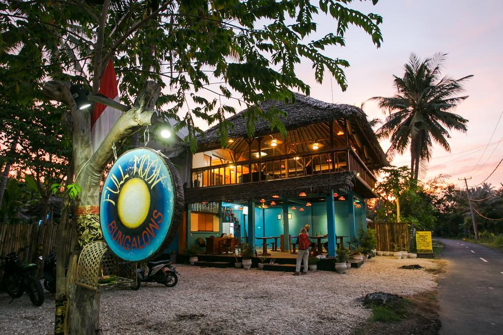 Full Moon Hostel Nusa Penida Exterior photo